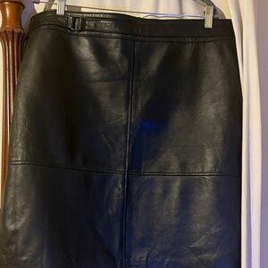 Elegant Black soft Lambs Leather Skirt